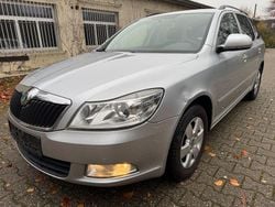 Silber Gebraucht 2011 Skoda Octavia Impuls Edition Kombi | 4.450 € (Fairer Preis)