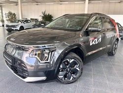 Grau Gebraucht 2023 Kia e-Niro Inspiration SUV | 39.475 €