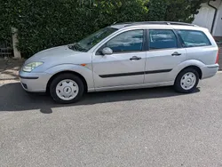 Grau Gebraucht 2003 Ford Focus Kombi | 3.400 € (Teuer)