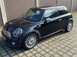 Schwarz Gebraucht 2011 Mini ONE Kleinwagen | 5.450 € (Etwas zu teuer)