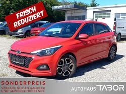 Rot Gebraucht 2018 Hyundai i20 Style Limousine | 10.685 € (Guter Preis)