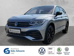 Silber Gebraucht 2024 VW Tiguan Allspace R-line SUV | 58.970 €
