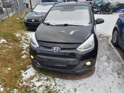 Schwarz Gebraucht 2014 Hyundai i10 Kleinwagen | 4.400 € (Guter Preis)