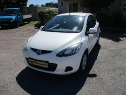 Weiß Gebraucht 2010 Mazda 2 Inclusive Kleinwagen | 2.999 € (Guter Preis)