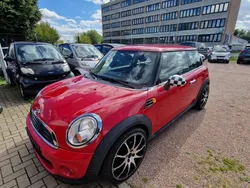 Rot Gebraucht 2010 Mini ONE Kleinwagen | 4.480 € (Etwas zu teuer)