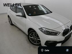Weiß Gebraucht 2024 BMW 120 Sport Line Kleinwagen | 27.945 € (Fairer Preis)
