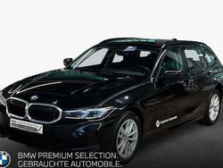 Saphirschwarz metallic Gebraucht 2023 BMW 320 Sport Line Kombi | 41.990 €