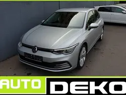 Silber Gebraucht 2020 VW Golf VIII Life Limousine | 19.470 € (Fairer Preis)