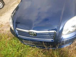 Blau Gebraucht 2004 Toyota Avensis Limousine | 4.900 € (Fairer Preis)
