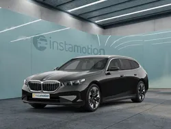 Schwarz Gebraucht 2024 BMW 520 Kombi | 56.380 € (Guter Preis)
