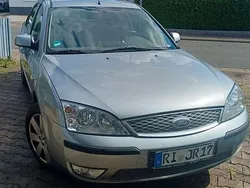 Silber Gebraucht 2006 Ford Mondeo Ambiente Limousine | 1.900 € (Fairer Preis)
