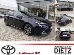 Nagoyablau metallic Neu 2024 Toyota Corolla Team Kombi | 31.880 € (Fairer Preis)