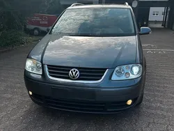 Grau Gebraucht 2004 VW Touran Van / Kleinbus | 1.450 € (Guter Preis)