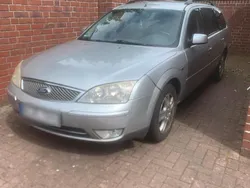 Silber Gebraucht 2003 Ford Mondeo Kombi | 400 €