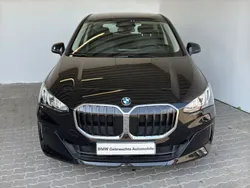 Schwarz Gebraucht 2023 BMW 218 Active Tourer Van / Kleinbus | 24.980 € (Superpreis)