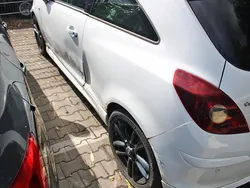 Casablancaweiss/saphirschwarz Gebraucht 2009 Opel Corsa Edition Kleinwagen | 999 € (Superpreis)
