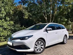 Weiß Gebraucht 2016 Toyota Auris Cool Kombi | 8.380 € (Fairer Preis)