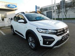 Weiß Gebraucht 2021 Dacia Sandero Comfort SUV | 15.490 € (Fairer Preis)