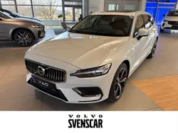 Crystal white pearl / metallic Neu 2025 Volvo V60 Ultra Kombi | 69.490 €