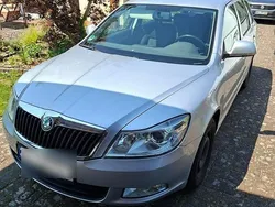 Silber Gebraucht 2013 Skoda Octavia Kombi | 3.500 € (Fairer Preis)
