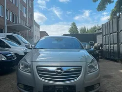 Silber Gebraucht 2012 Opel Insignia Limousine | 6.599 € (Fairer Preis)