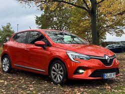 Orange Gebraucht 2020 Renault Clio V Experience Limousine | 10.600 € (Guter Preis)