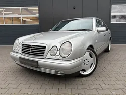 Silber Gebraucht 1999 Mercedes E220 Avantgarde Limousine | 10.999 € (Teuer)