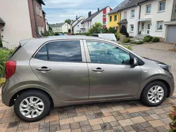 Grau Gebraucht 2020 Kia Picanto DREAM-TEAM Edition Kleinwagen | 9.900 € (Guter Preis)