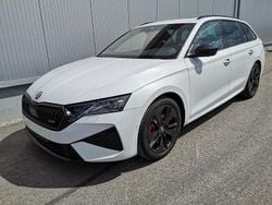 Moonwhite metallic Neu 2025 Skoda Octavia RS Kombi | 45.440 € (Etwas zu teuer)