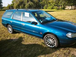 Blau Gebraucht 2000 Ford Mondeo Kombi | 2.300 €