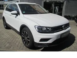 Weiß Gebraucht 2019 VW Tiguan Comfortline SUV | 21.200 € (Etwas zu teuer)