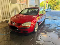 Rot Gebraucht 2004 VW Golf V Limousine | 3.500 € (Teuer)