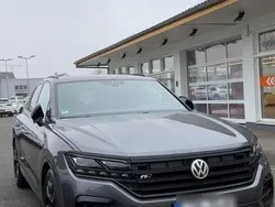 Grau Gebraucht 2019 VW Touareg R-line SUV | 43.299 € (Fairer Preis)