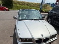 Silber Gebraucht 1998 BMW 320 Cabriolet Exclusive Cabrio | 9.999 € (Fairer Preis)