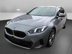 Grau Neu 2025 BMW 116 Performance Kleinwagen | 38.010 € (Teuer)