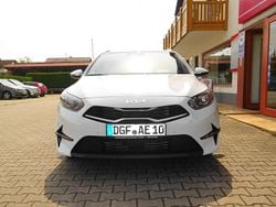 Cararraweiss Gebraucht 2025 Kia Ceed Sportswagon Kombi | 25.890 € (Superpreis)