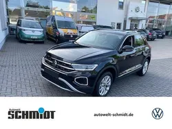 Deep black perleffekt Gebraucht 2024 VW T-Roc Style SUV | 27.498 € (Guter Preis)
