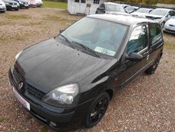 Schwarz Gebraucht 2002 Renault Clio II Limousine | 1.389 € (Fairer Preis)