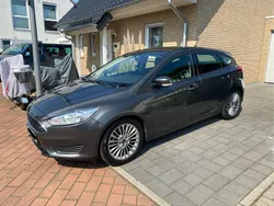 Grau Gebraucht 2018 Ford Focus Kleinwagen | 7.750 € (Guter Preis)