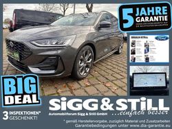 Magneticgrau (metallic) Gebraucht 2024 Ford Focus ST-Line Kombi | 22.850 € (Superpreis)