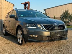 Quarzgrau metallic Gebraucht 2019 Skoda Octavia Clever Kombi | 9.300 € (Teuer)