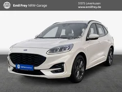 White platinum metallic Gebraucht 2023 Ford Kuga ST-Line SUV | 25.875 € (Superpreis)