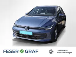 Anemonenblau metallic Gebraucht 2024 VW Golf VIII Life Limousine | 21.740 € (Guter Preis)