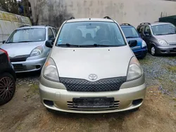 Gold Gebraucht 2000 Toyota Yaris Verso Van / Kleinbus | 1.900 € (Fairer Preis)