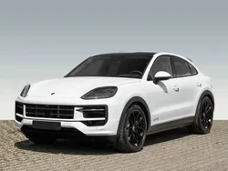 Carraraweißmetallic Neu 2025 Porsche Cayenne GTS SUV | 178.102 €