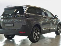 Diverse metallic Gebraucht 2022 Peugeot 5008 Allure Van / Kleinbus | 26.250 € (Fairer Preis)