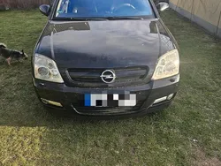 Schwarz Gebraucht 2004 Opel Signum Kombi | 2.300 € (Fairer Preis)