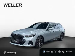 Grau Gebraucht 2025 BMW 520 M Sport Kombi | 58.990 € (Guter Preis)