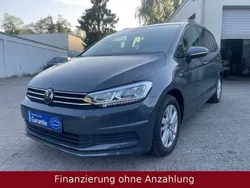 Grau Gebraucht 2020 VW Touran Comfortline Van / Kleinbus | 14.999 € (Fairer Preis)