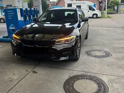 Schwarz Gebraucht 2021 BMW 320 Kombi | 26.000 € (Etwas zu teuer)